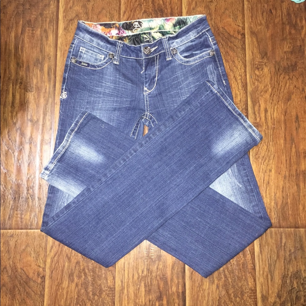Boot cut jeans